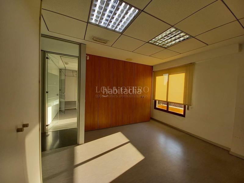 Foto c1d1ad80-113f-448e-954a-2cd7f665b1f7. Rent office space with heating in Gran Via Valencia