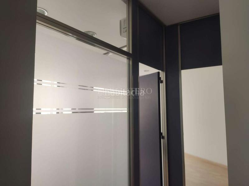 Foto 12adfe78-d0c6-454a-9ddd-cd823b41a2d0. Location bureau dans Sant Francesc Valencia