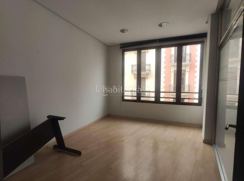 Foto 2226d802-73ab-45e5-bdf8-bc4d47f10b62. Location bureau dans Sant Francesc Valencia