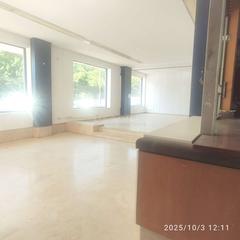 Location Local commercial à Favara