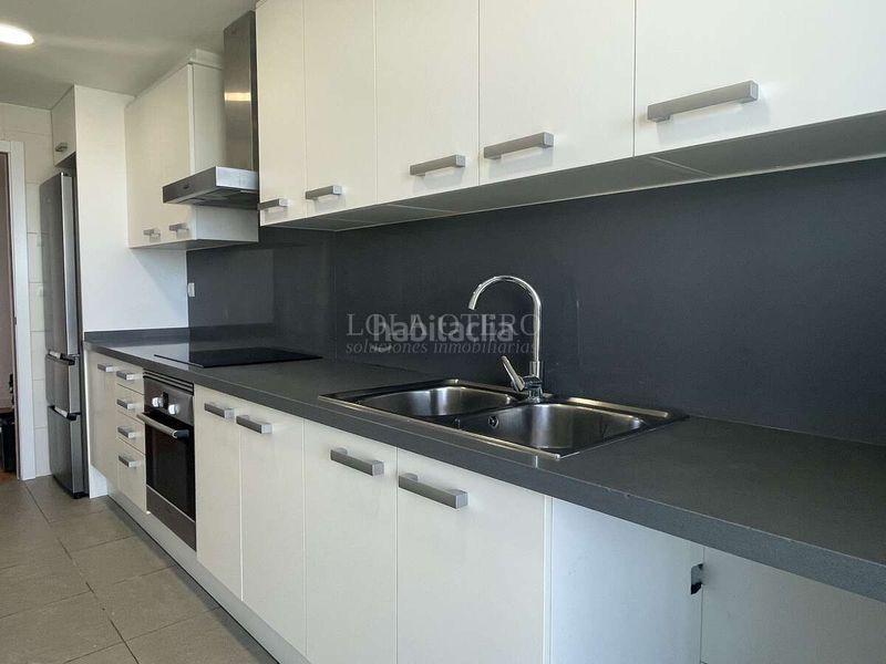 Foto 118fb067-8be6-4284-a68d-491c403379ed. Rent flat with heating parking pool in La Constitución-Canaleta Mislata