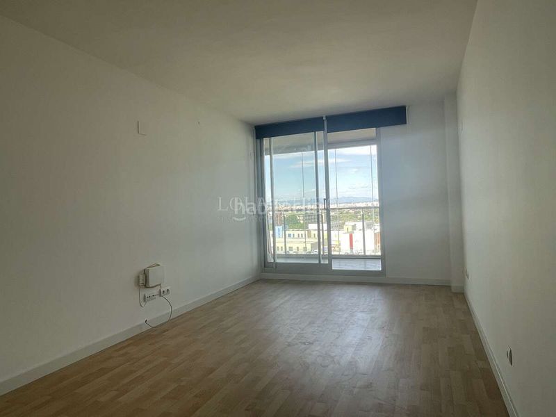 Foto 3878cf02-2eca-4860-9443-e64a3d681220. Rent flat with heating parking pool in La Constitución-Canaleta Mislata