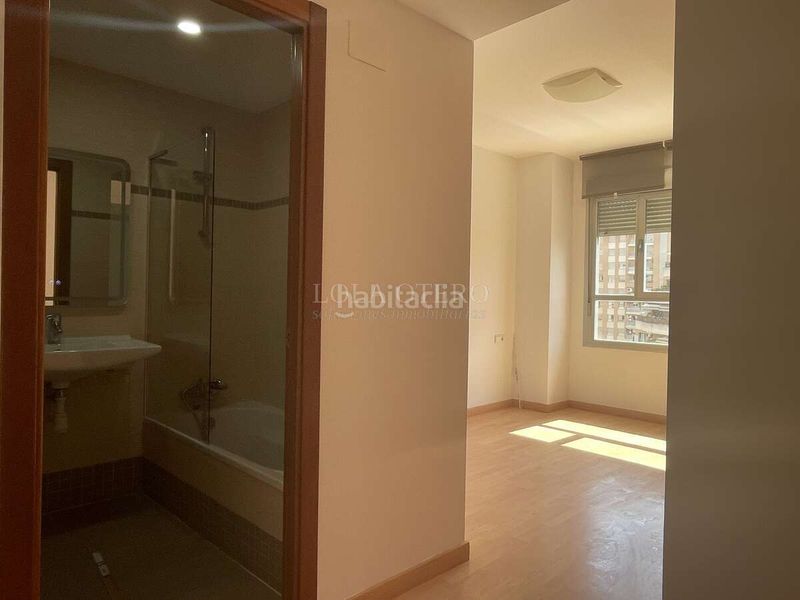 Foto f23526f5-761b-4c60-b522-e966167cf432. Rent flat with heating parking pool in La Constitución-Canaleta Mislata