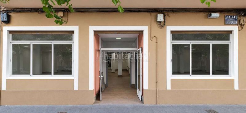 Foto 6ecb9ab5-1dae-4178-a894-e49b45514969. Rent business premise in literato azorín 15 in Russafa Valencia