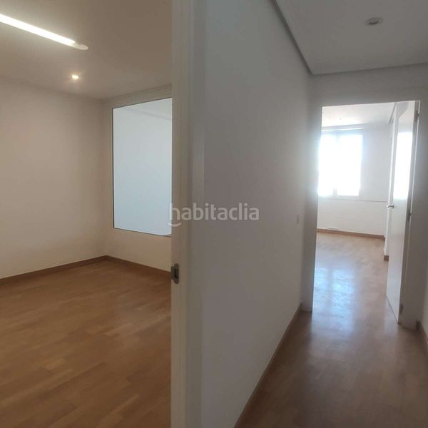 Foto 6660f810-6913-45a9-85b4-62941560eed1. Lloguer oficina amb calefacció a Sant Francesc Valencia