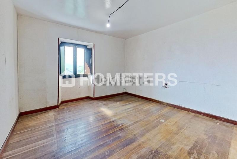 Foto 1bc7cc3a-a428-46e0-b9e6-aeeea9cc564a. Casa amplia vivienda de 730 m2 , con 2.000 metros de superficie exterior y 7 hectáreas de zona boscosa en Hernialde