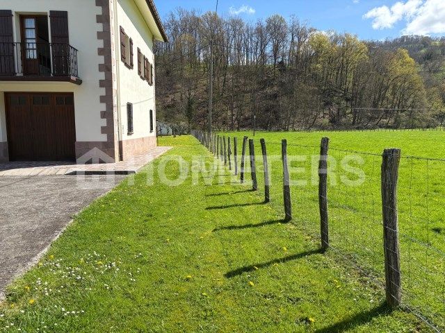 Foto a3cd71b4-031f-454a-a4c3-77a6a3c37804. Casa amb aparcament a Baztan