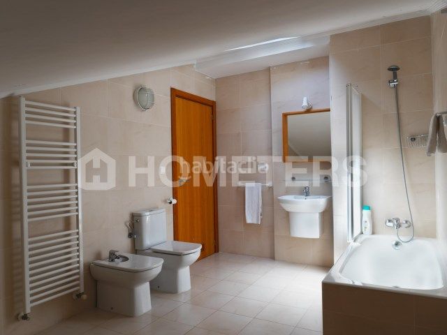 Foto 20d20b24-1e5d-41e7-80a6-67466fb1a221. Dúplex en calle antilla 3 ático dúplex en primera línea de playa en Orio