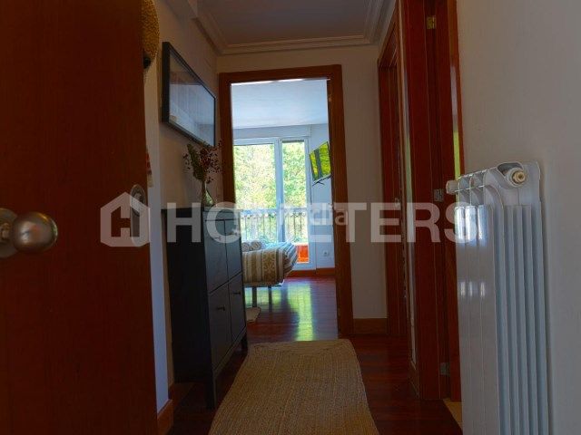 Foto ea45d123-65f7-470e-b8fc-4b7a7a1ceb90. Dúplex en calle antilla 3 ático dúplex en primera línea de playa en Orio