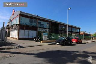 Local commercial à La Geltrú-Sant Jordi. Local comercial en la bovila  vilanova i la geltrú!!