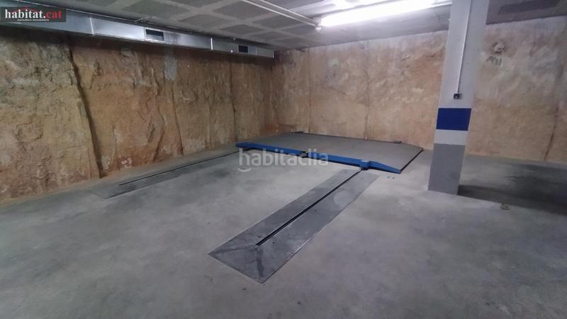 Foto 836ef4a4-fd26-4c0a-b8cb-e00c0a147408. Aparcament cotxe a Sant Joan Vilanova i la Geltrú