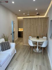 Office space in Centrevila. Oficina tipo loft alquilado en el centro de vilanova !!