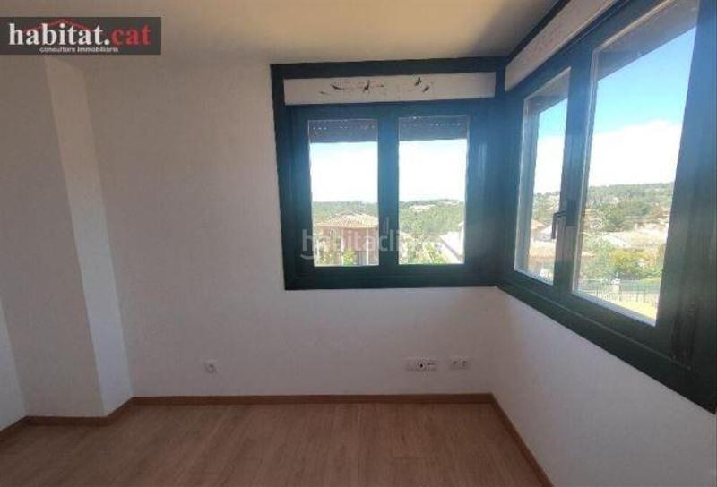 Foto 280f6752-b0f4-48f0-ae42-d4ff739fea97. Casa amb aparcament a Olèrdola