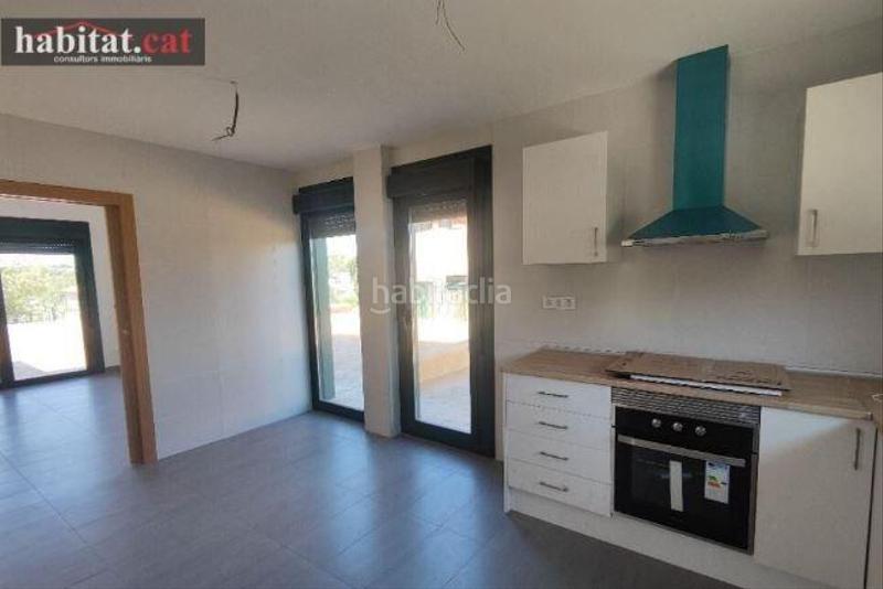 Foto cafa1488-cf7b-4365-b92c-a9b8efd5a08a. Casa amb aparcament a Olèrdola