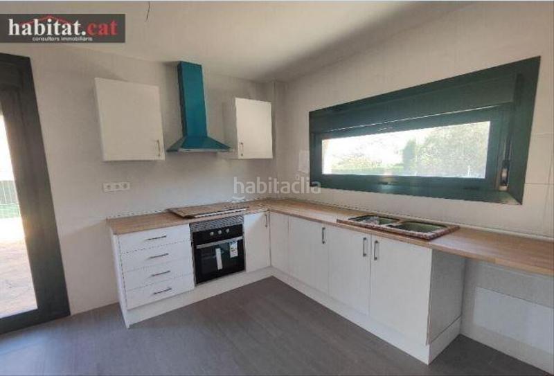 Foto e5ee9c83-dead-4d88-9ff1-be426b8ee5c8. Casa amb aparcament a Olèrdola