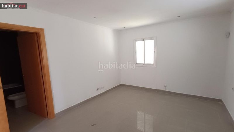 Foto 48a1bd88-2dae-47ad-9fa0-a951ded47e9e. Casa amb aparcament a Canyelles