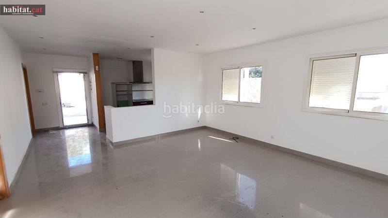 Foto 642fc847-4e46-40b4-a021-ce754919fa78. Casa amb aparcament a Canyelles