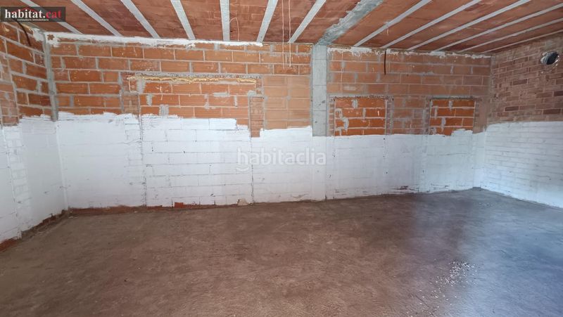 Foto 7db234d9-65dd-40be-acf4-b5ba9a6507ee. Casa amb aparcament a Canyelles