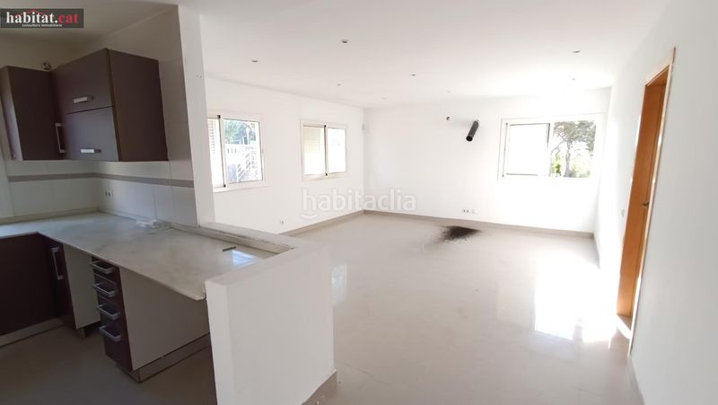 Foto 976386f6-6eb4-4b98-bd2f-b22bdac87e3d. Casa amb aparcament a Canyelles