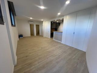 Rez-de-chaussée à Centrevila