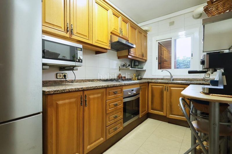 Foto 33d2b23e-6e84-4b90-a65c-cdeba8727a61. Casa amb aparcament piscina a Cunit residencial Cunit