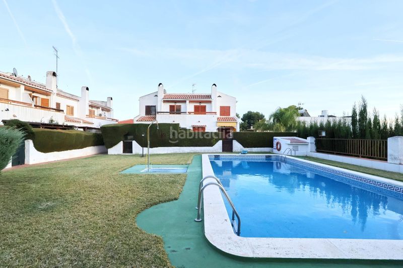 Foto 39539127-638f-4677-a461-96c50ae1920e. Casa amb aparcament piscina a Cunit residencial Cunit
