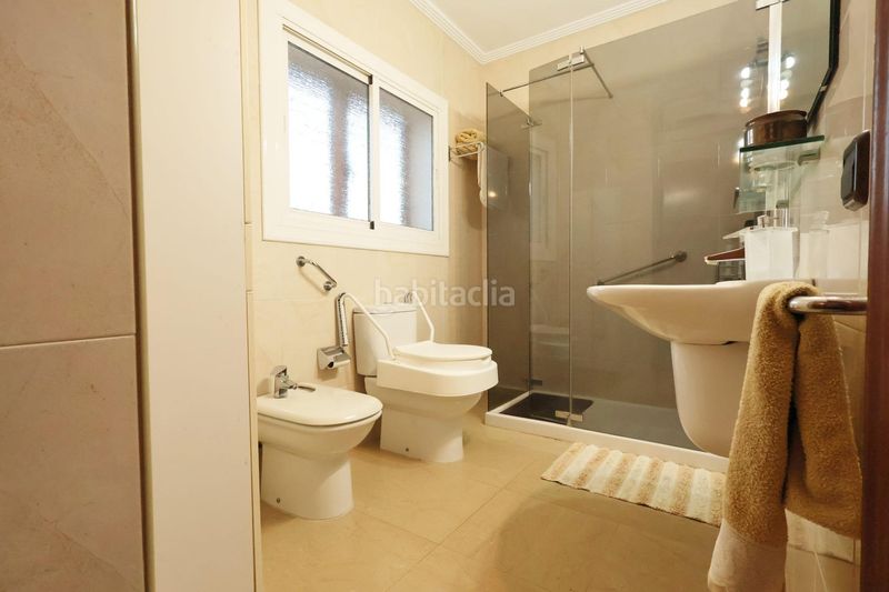 Foto b12b03c0-f84f-4d66-a682-13f63d9131c5. Casa amb aparcament piscina a Cunit residencial Cunit