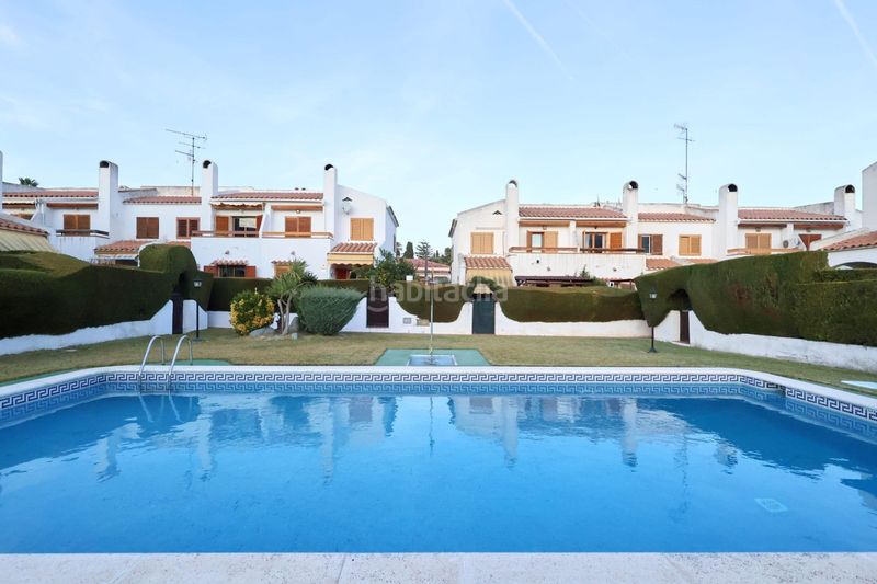 Foto d81a6c64-4ecc-4fab-96f1-8a677c24acaf. Casa amb aparcament piscina a Cunit residencial Cunit