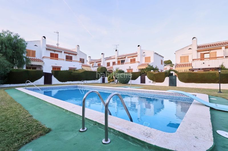 Foto e2bf456e-595a-4fa7-ab71-a3e2478e8036. Casa amb aparcament piscina a Cunit residencial Cunit