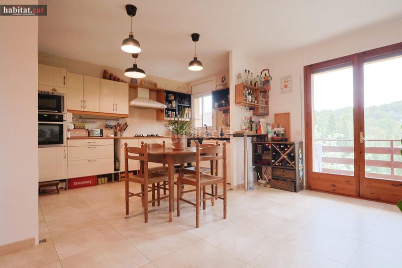 Foto 998f9652-652b-47c6-b7f3-d82d0fc9a2d0. Casa amb aparcament piscina a Canyelles