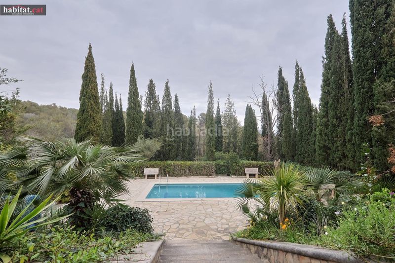 Foto c8940231-9cbd-4620-b103-760105c2e1a6. Casa amb aparcament piscina a Canyelles