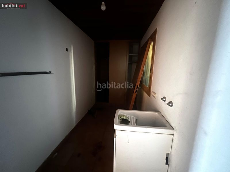 Foto c8d548dc-92ee-48b2-9848-d9d1c3c38772. Casa amb aparcament a Piera