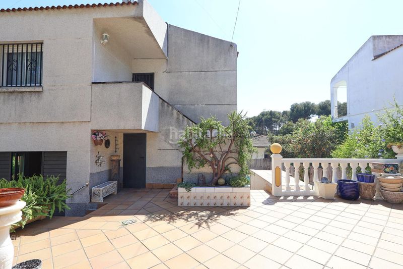 Foto 3083152a-5621-42a3-8bb9-b81f9b3d3922. Casa amb calefacció aparcament piscina a Cunit residencial Cunit