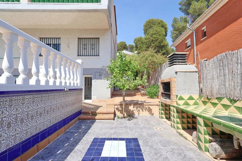 Foto 432c1cca-ee74-4d5e-9c2c-423d88d6acdc. Casa amb calefacció aparcament piscina a Cunit residencial Cunit