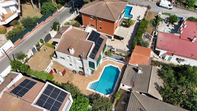 Foto 8a904d31-fe09-4682-a842-1889f7a0238f. Casa amb calefacció aparcament piscina a Cunit residencial Cunit