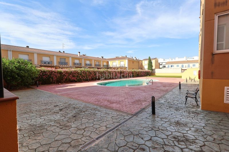 Foto f209a461-65b0-403e-b5bb-895e6e3f6b10. Pis amb aparcament piscina a Les Salines-Pla de Sant Pere Cubelles
