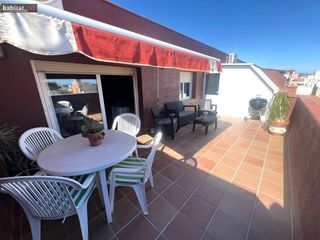 Rent Penthouse in Centrevila. Ático amueblado con terraza en el centro de vilanova