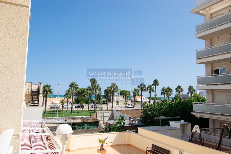 Foto 064e6070-9cd8-4ff4-9ed4-db12cb5f7066. Piso a solo 125m del mar apartamento con terraza, piscina y garaje en playa en Moncofa