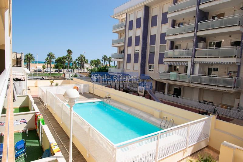 Foto 6401034b-9bad-4860-92d3-1e921b318557. Piso a solo 125m del mar apartamento con terraza, piscina y garaje en playa en Moncofa