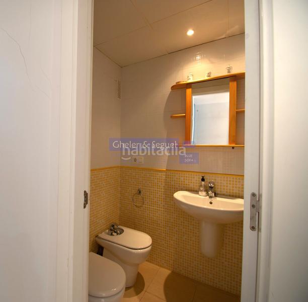 Foto 83a525c4-d405-43e0-860f-40a5a7cd9659. Piso a solo 125m del mar apartamento con terraza, piscina y garaje en playa en Moncofa