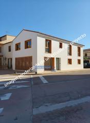 Masia a Estivella. Casa de pueblo para demoler en un excelente solar esquinero