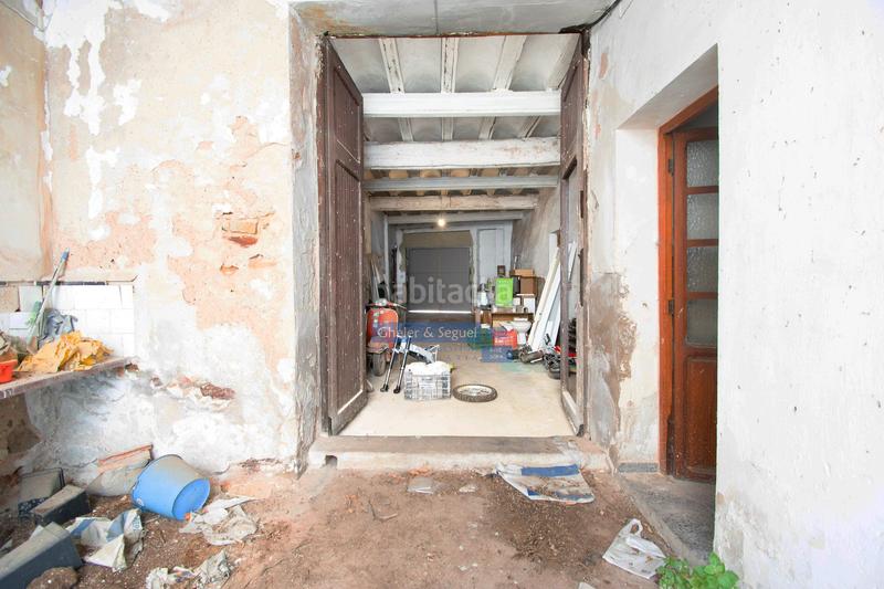 Foto 2241b197-0035-47ff-8b0e-2187319a8a63. Masía casa de pueblo con patio y garaje en Torres Torres
