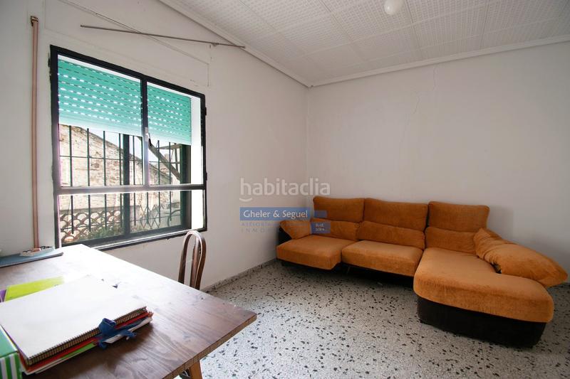Foto ee3b238b-fb50-43f0-b09e-64118c367149. Masía casa de pueblo con patio y garaje en Torres Torres