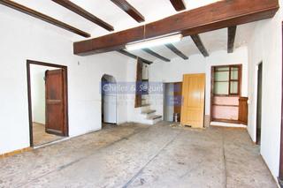 Casa  Curt. Invierte en una casa centenaria de pueblo para rehablitar