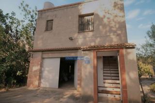Mas à Algímia de Alfara. Finca rústica con casa de campo en algimia de alfara