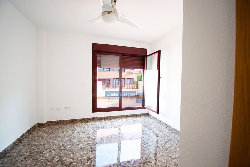 Foto 42f14880-af52-4435-82f2-745c4374076b. Reihenhaus in Avenida de Abril-9 de Octubre Sagunt