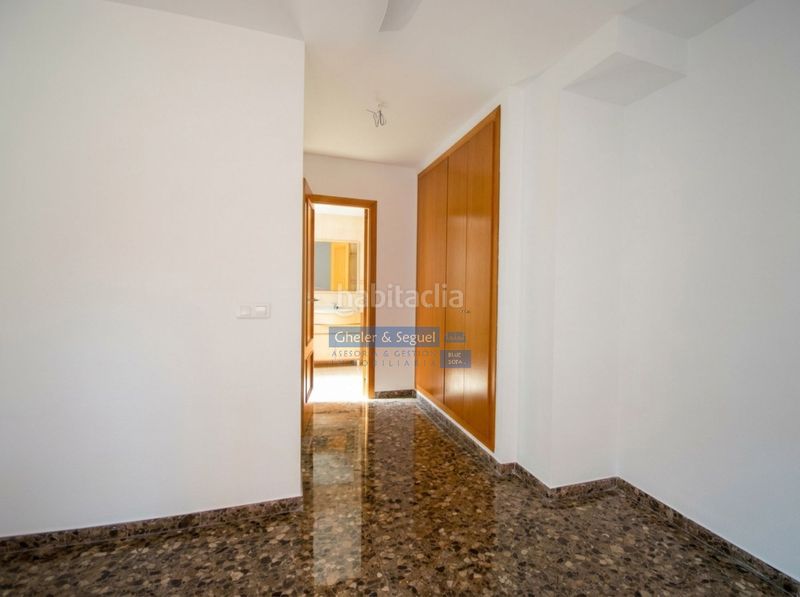 Foto beeb20b3-0a9c-4931-be5d-c91488d52d06. Reihenhaus in Avenida de Abril-9 de Octubre Sagunt