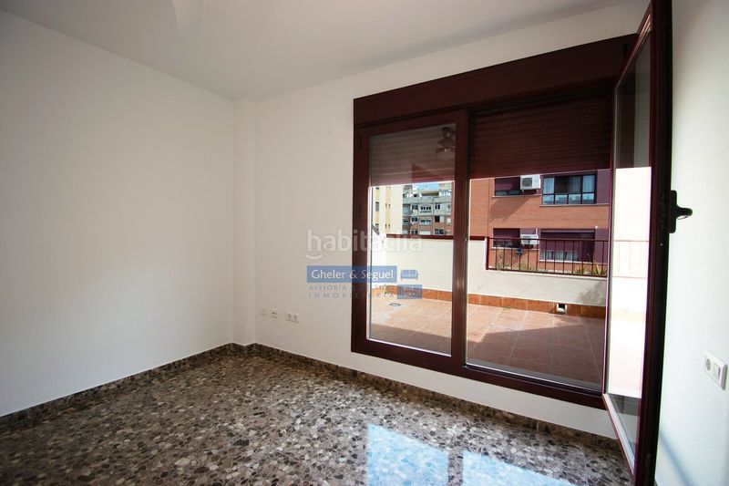 Foto f4c381de-70c7-4020-8494-6feb9c101a19. Reihenhaus in Avenida de Abril-9 de Octubre Sagunt