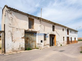 Casa en Poble Nou. Casamasía con proyecto aprobado en poble nou