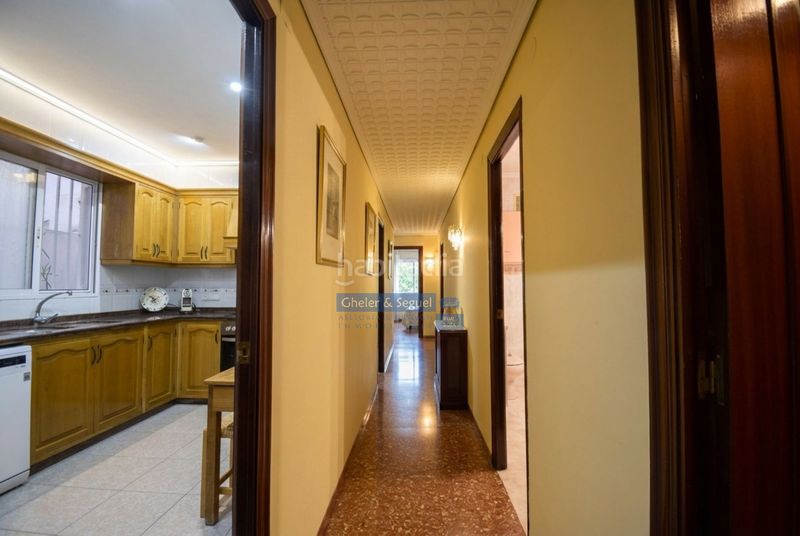 Foto e8a00b1b-4599-45e9-a95e-c5c03f6829e8. Pis a Barrio Benicalap Valencia